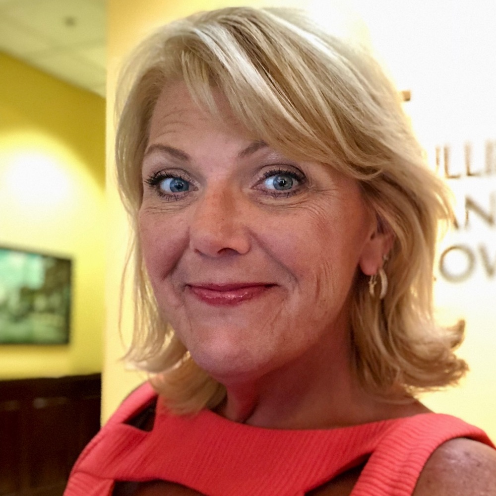 Meet your Posher, Angela